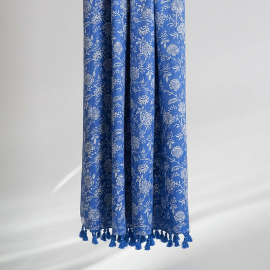 P16-25237-01B – Blue Printed Lawn Shirt Fabric