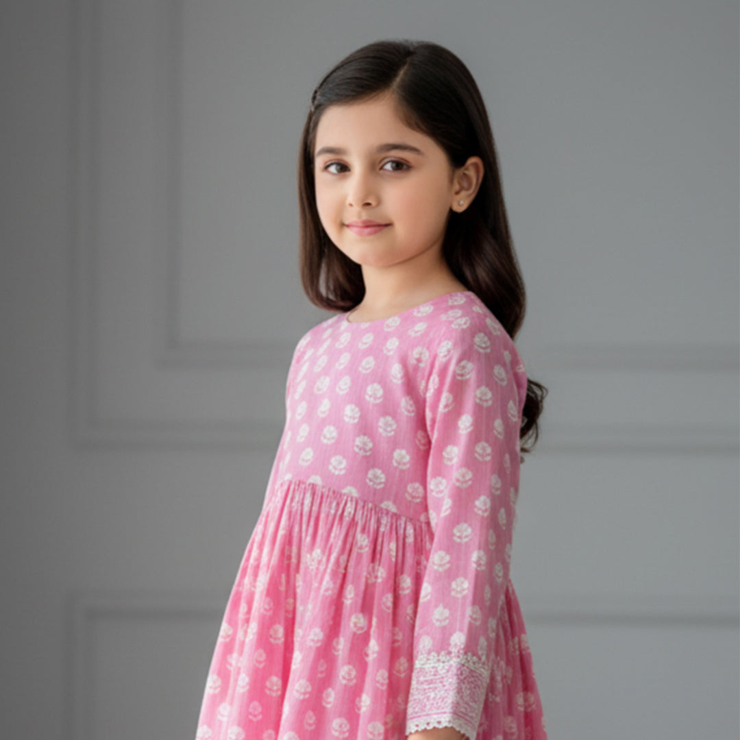 P16-25221-01A – Pink Printed Lawn Shirt Fabric