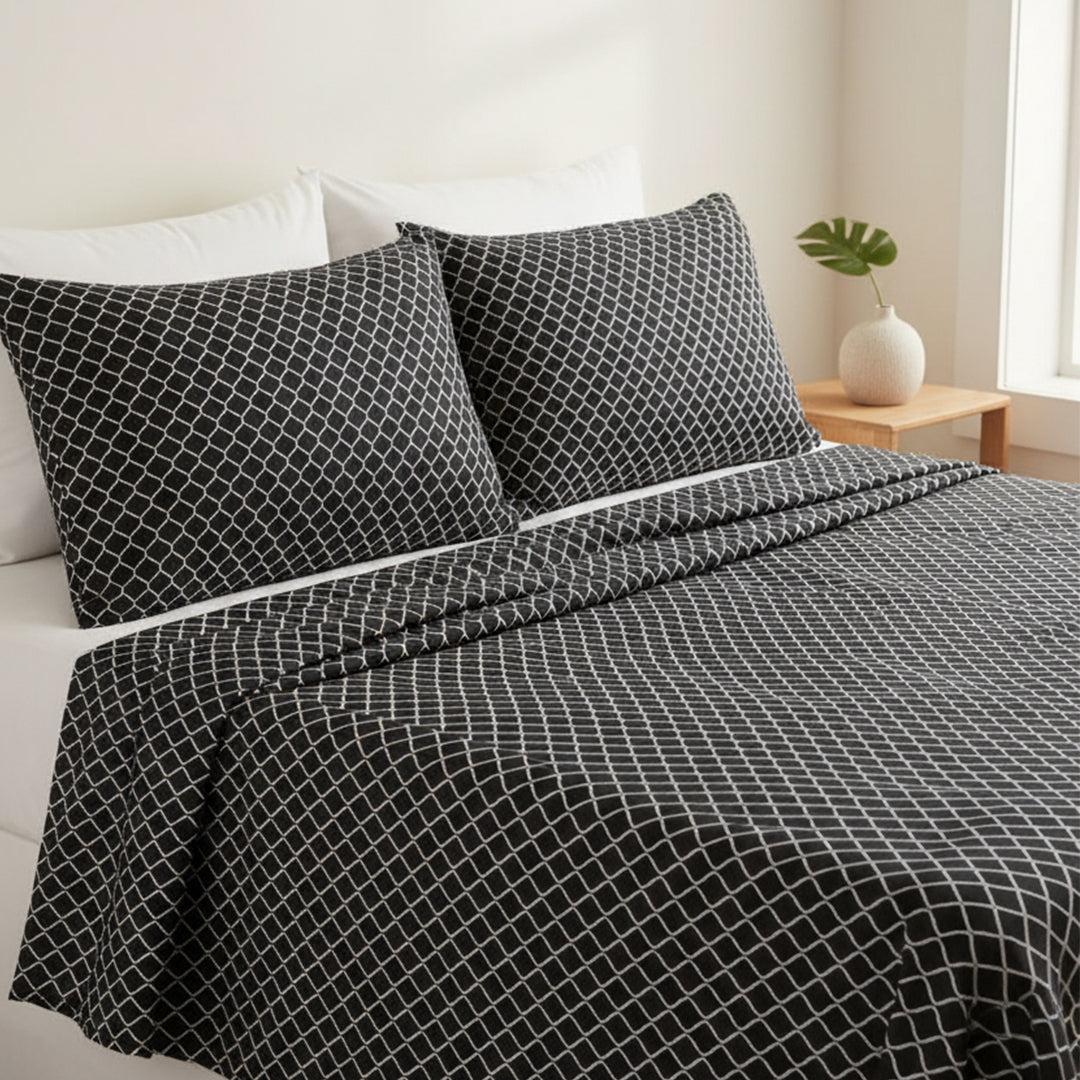 P16-25221-01B – Black Printed Lawn Shirt Fabric